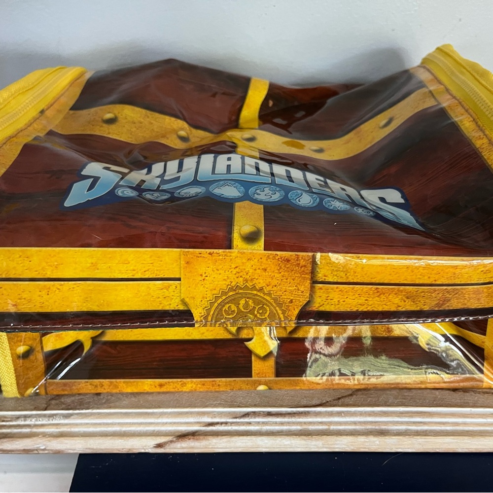 Skylanders Yellow and Brown Storage Case